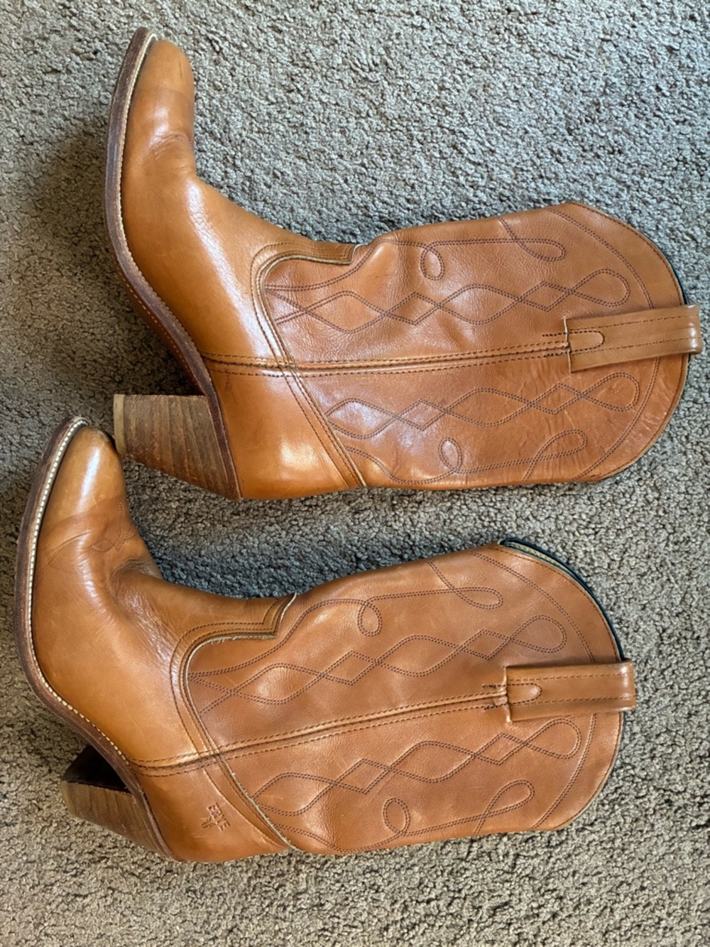 Frye Women’s Tan Leather Country Western Boots
